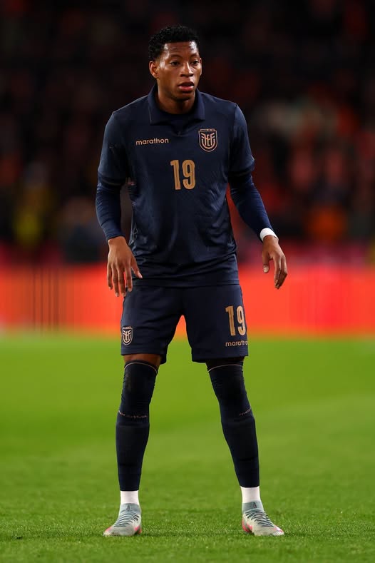 camisa-seleção-equador-azul-away-copa-do-mundo-2026-masculina-estupinan-valencia-arboleda-caicedo-hincapie-kendry-paez-pacho-plata-angulo-