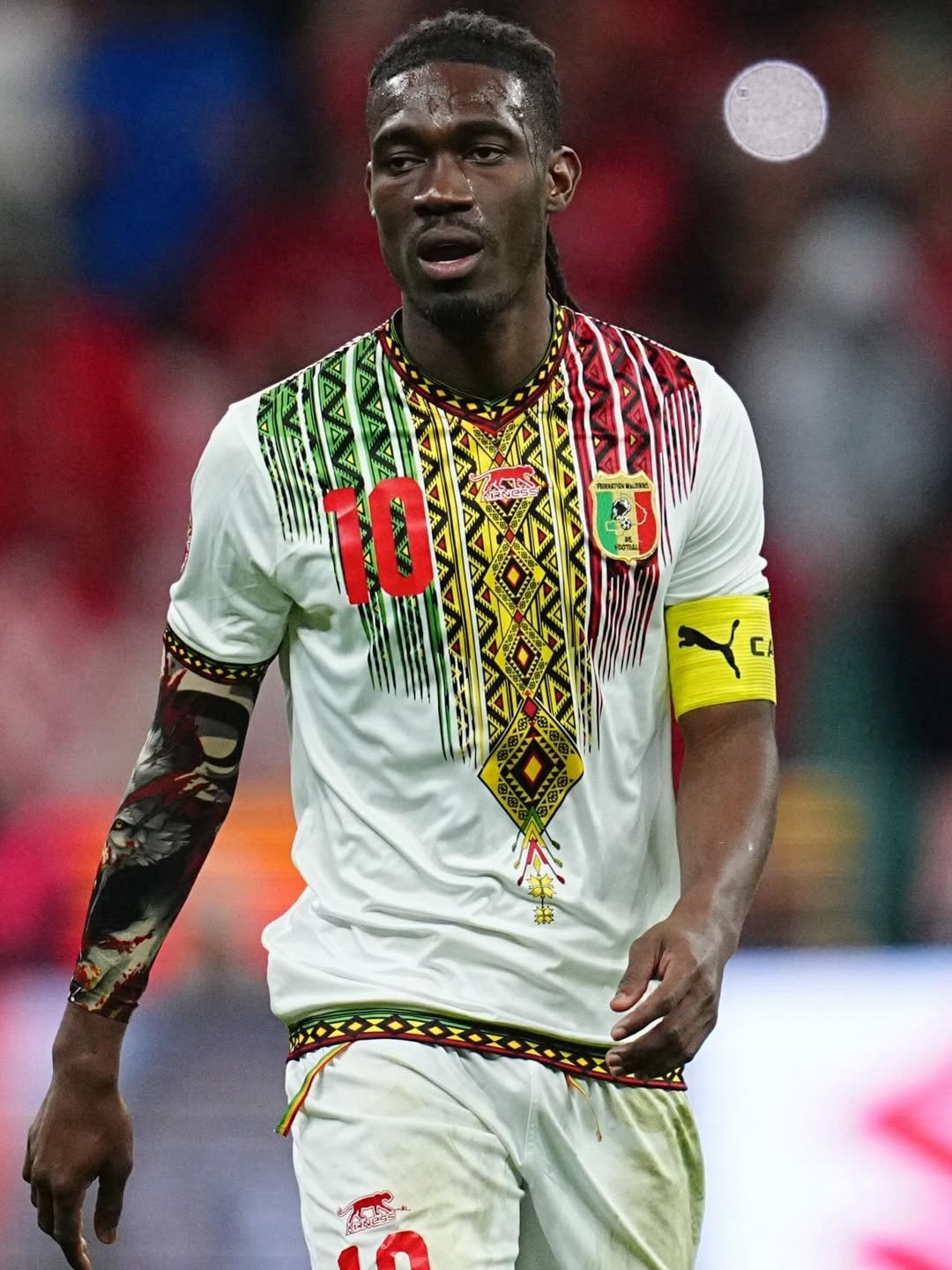 camisa-seleção-mali-2026-away-branca-masculina-modelo-torcedor-africa-