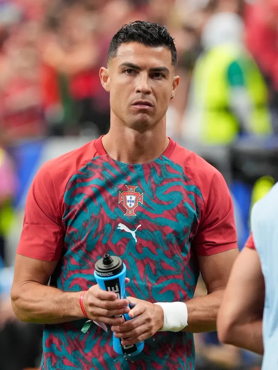 camisa-seleção-portugal-copa-do-mundo-2026-pre-jogo-vermelha-masculina-cristiano-ronaldo-cr7-rafael-leao-bruno-fernandes-bernardo-silva-jota-felix-pedro-neto-porro-nuno-mendes-