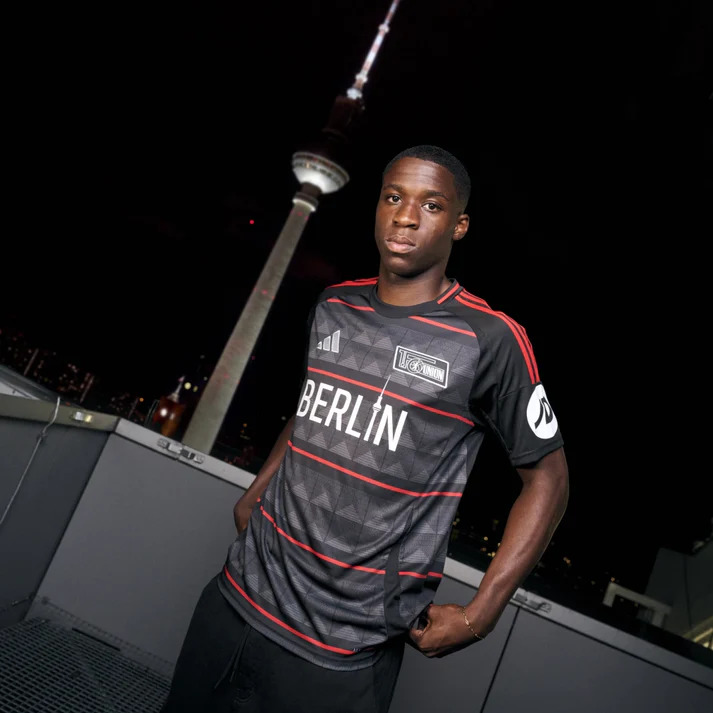 camisa-union-berlim-away-24-25-preta-2024-2025-modelo-torcedor-