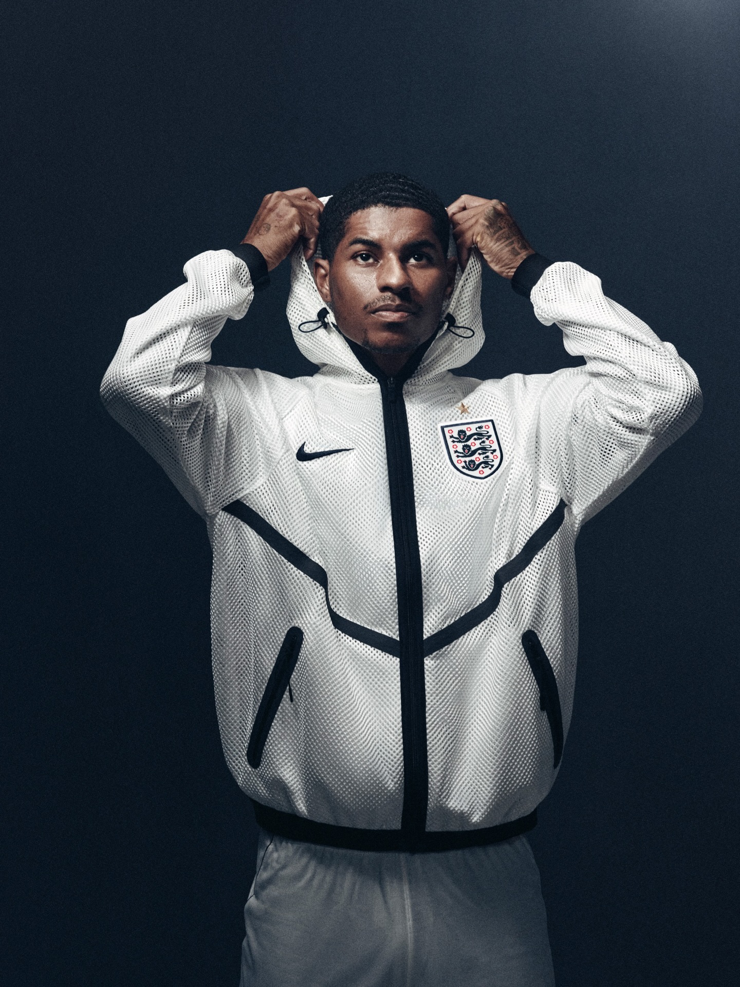 jaqueta-inglaterra-seleção-inglesa-mesh-2026-copa-do-mundo-branco-harry-kane-jude-bellingham-eze-saka-rice-gordon-rashford-