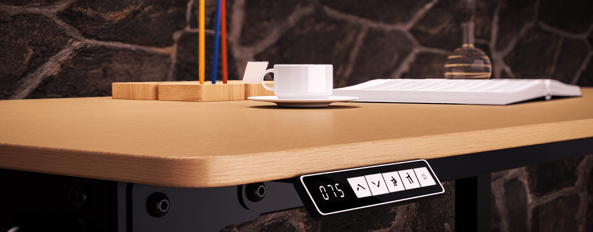 Mesa F40 DT3 ambientada, com foco no tampo de madeira e painel de regulagem sensível ao toque com visor digital