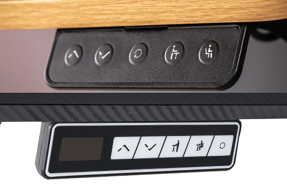 Comparativo entre o painel de regulagem antigo versus a nova versão da F40 DT3, destacando a tecnologia, o visor com display digital e botões sensíveis ao toque