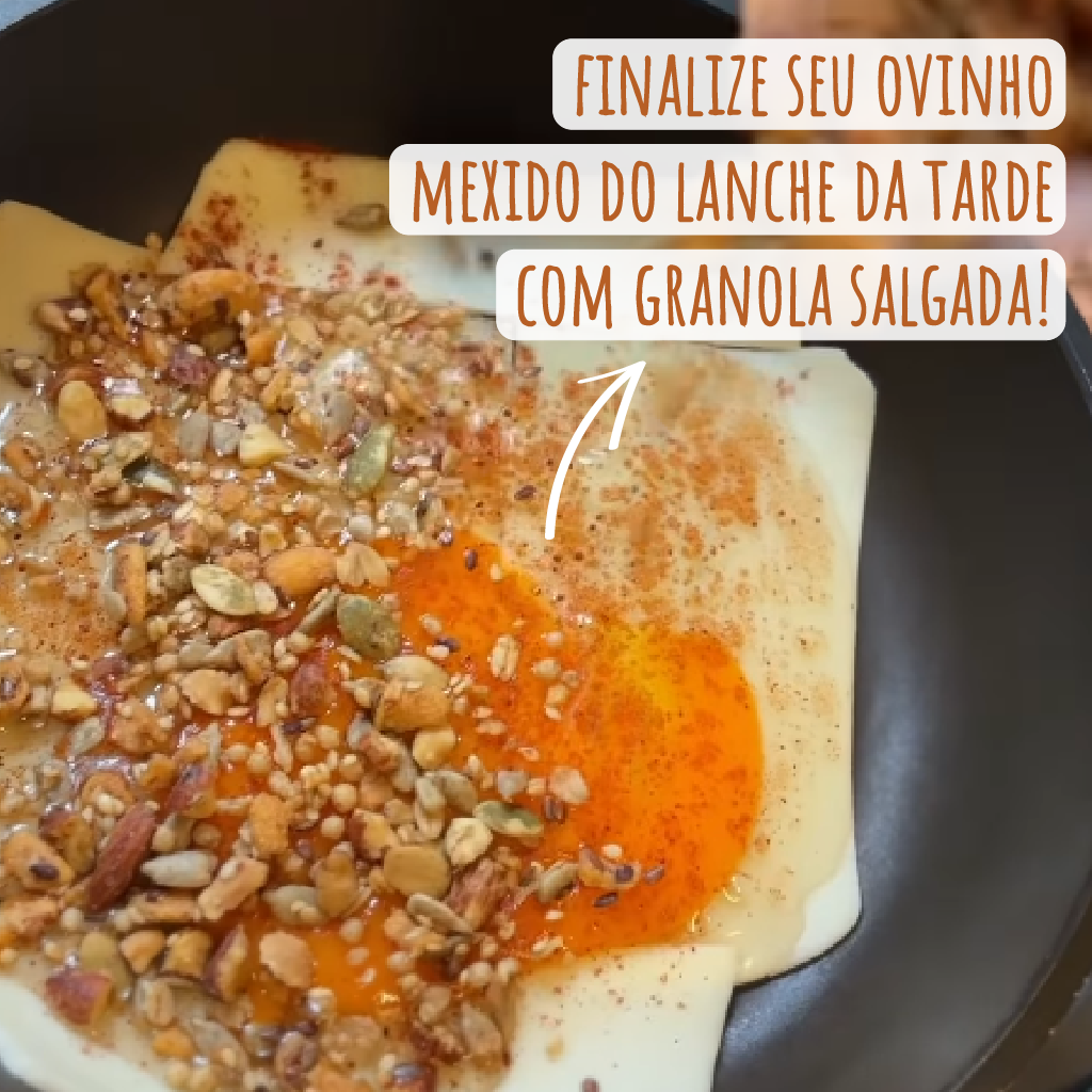 Creme de Ab&oacute;bora com Granola Salgada