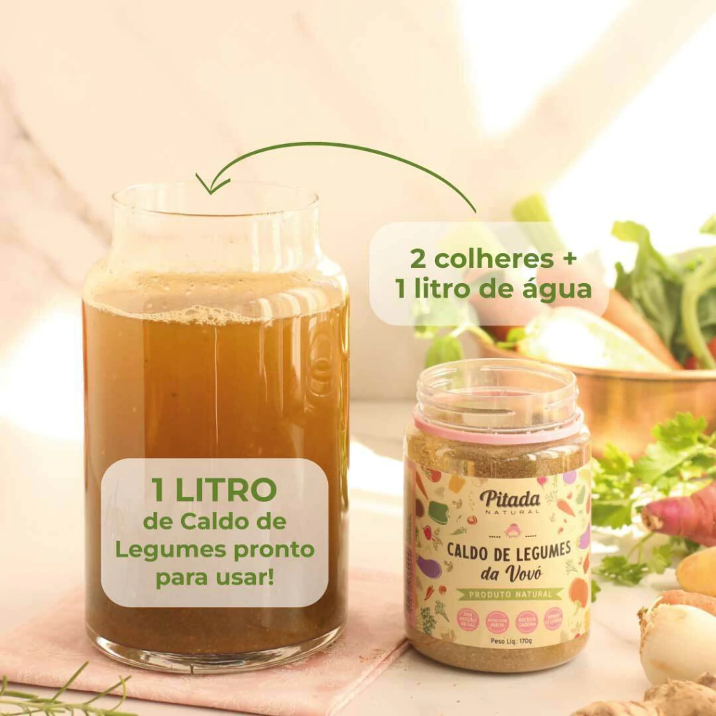 Pote do Caldo de Legumes ao lado de uma panela grande