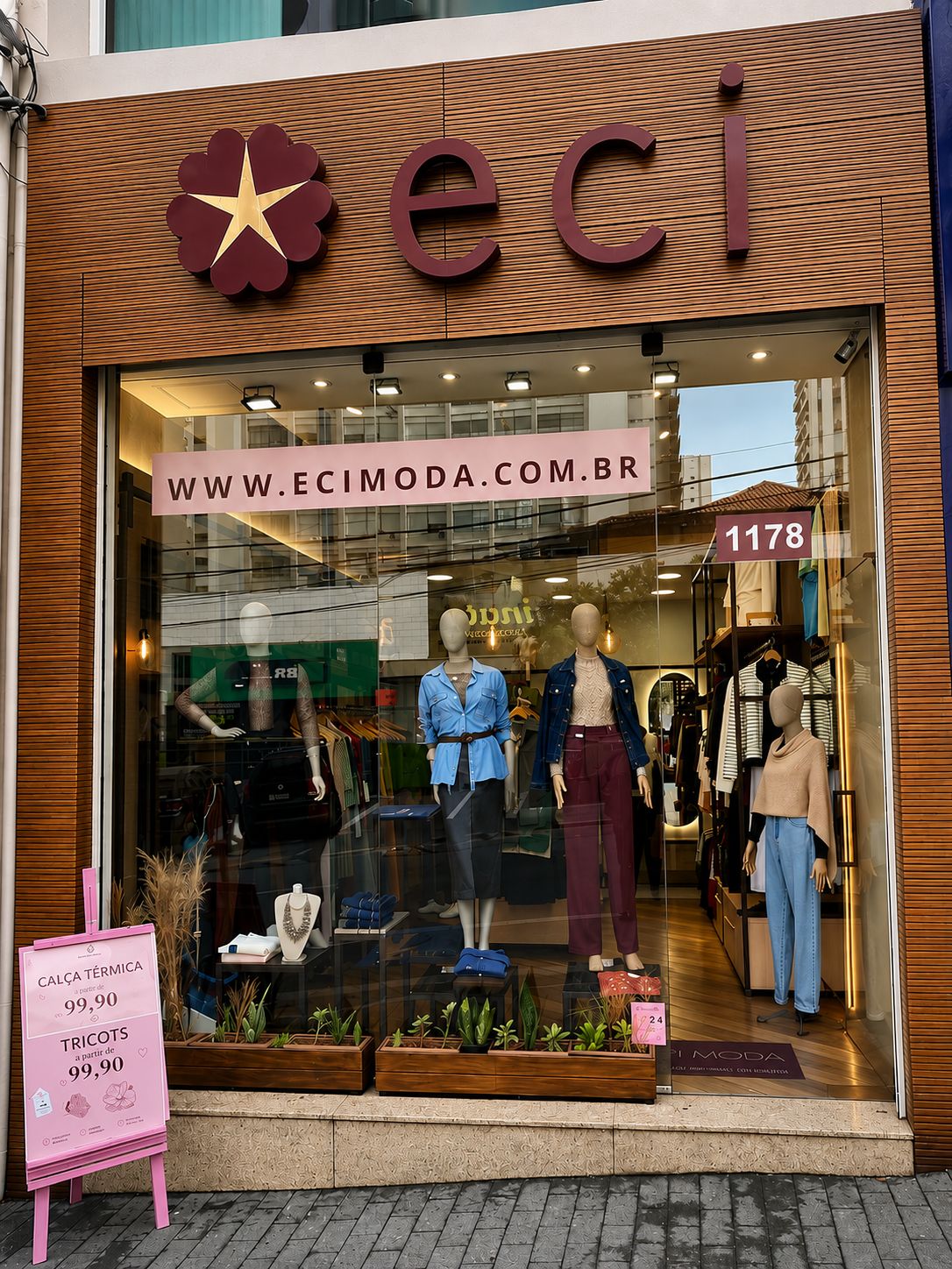 Fachada da ECI Moda na Rua Pamplona, 1178, Jardim Paulista, São Paulo