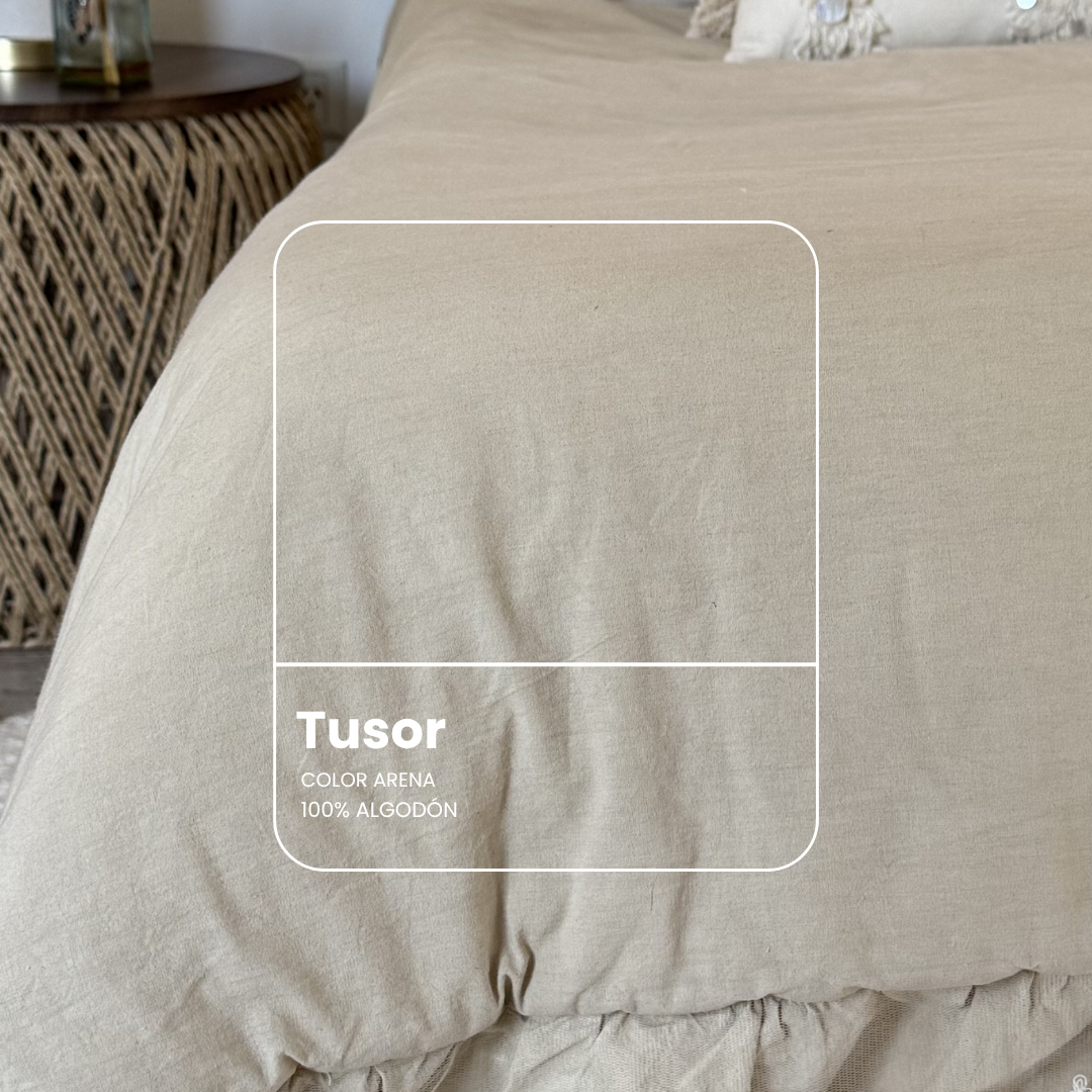 Acolchado Roma en color arena de tusor