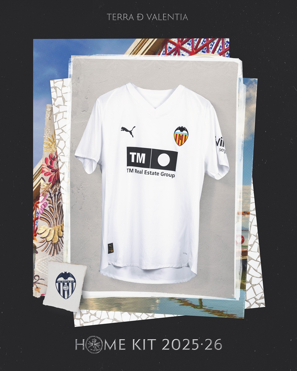 Camisa Valencia CF 2025/26 Puma - Jogador em campo