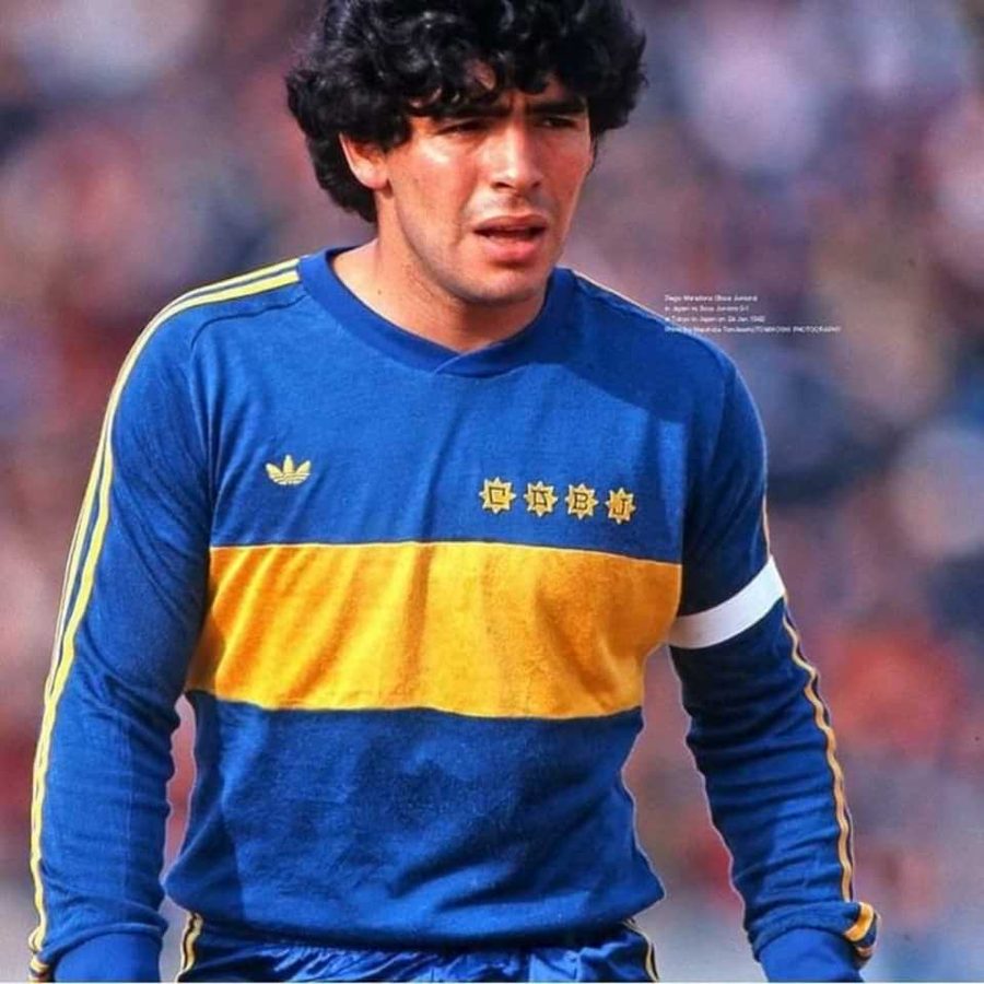 Maradona con la camiseta de Boca Juniors 1981