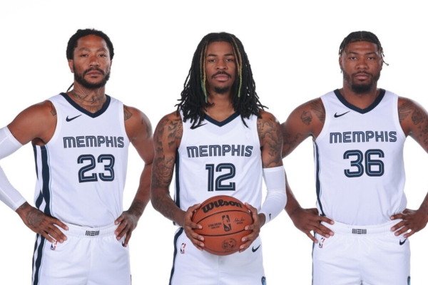 Regata Nike 2018/25 Branca e Azul Marinho, Edição Association dos Memphis Grizzlies. Exiba seu orgulho com estilo e qualidade premium | Tevo Sports