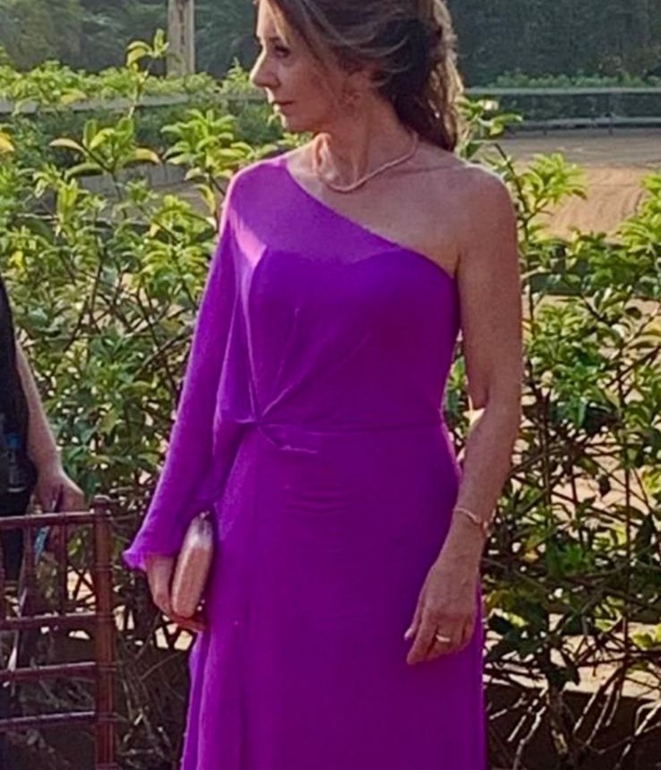 Cliente VG usando semijoia