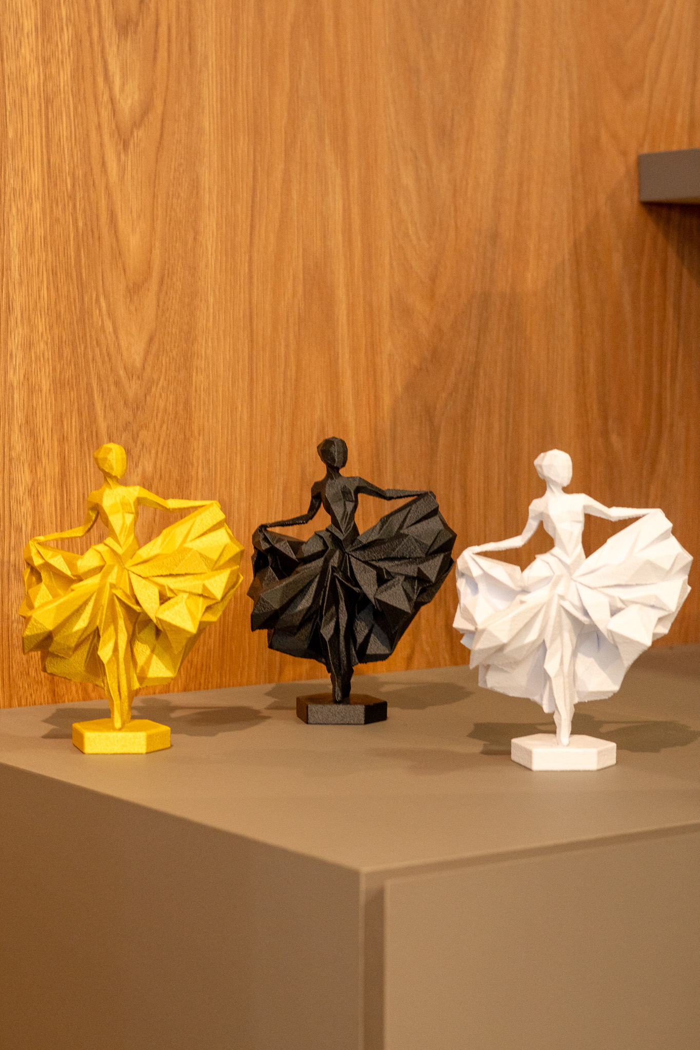 Escultura A Menina e o Balão | Charme e elegância 3D - Impressão 3D de Alta Qualidade | Vieco 3D Store