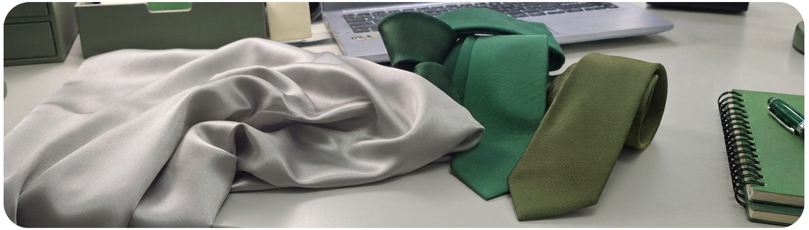 Gravatas coordenadas para padrinhos de casamento