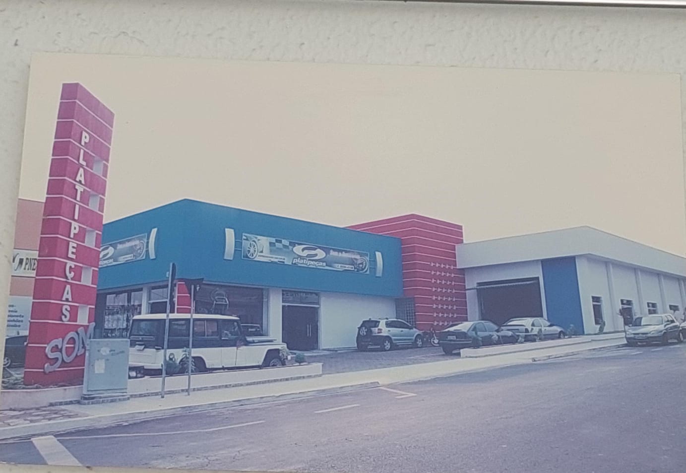 Faixada da Platipeças em 2020