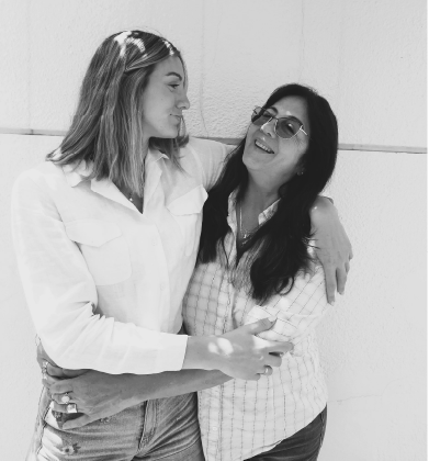 Lili Gonzalez Firpo (Madre) y Pau Klyver (Hija). Creadoras de Cintre velas