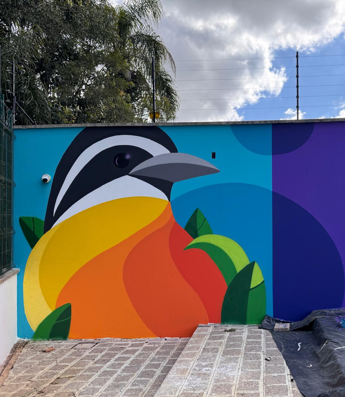 murais em curitiba de arte urbana por prosa graffiti. Valorização de imóveis, fachadas e empresas.