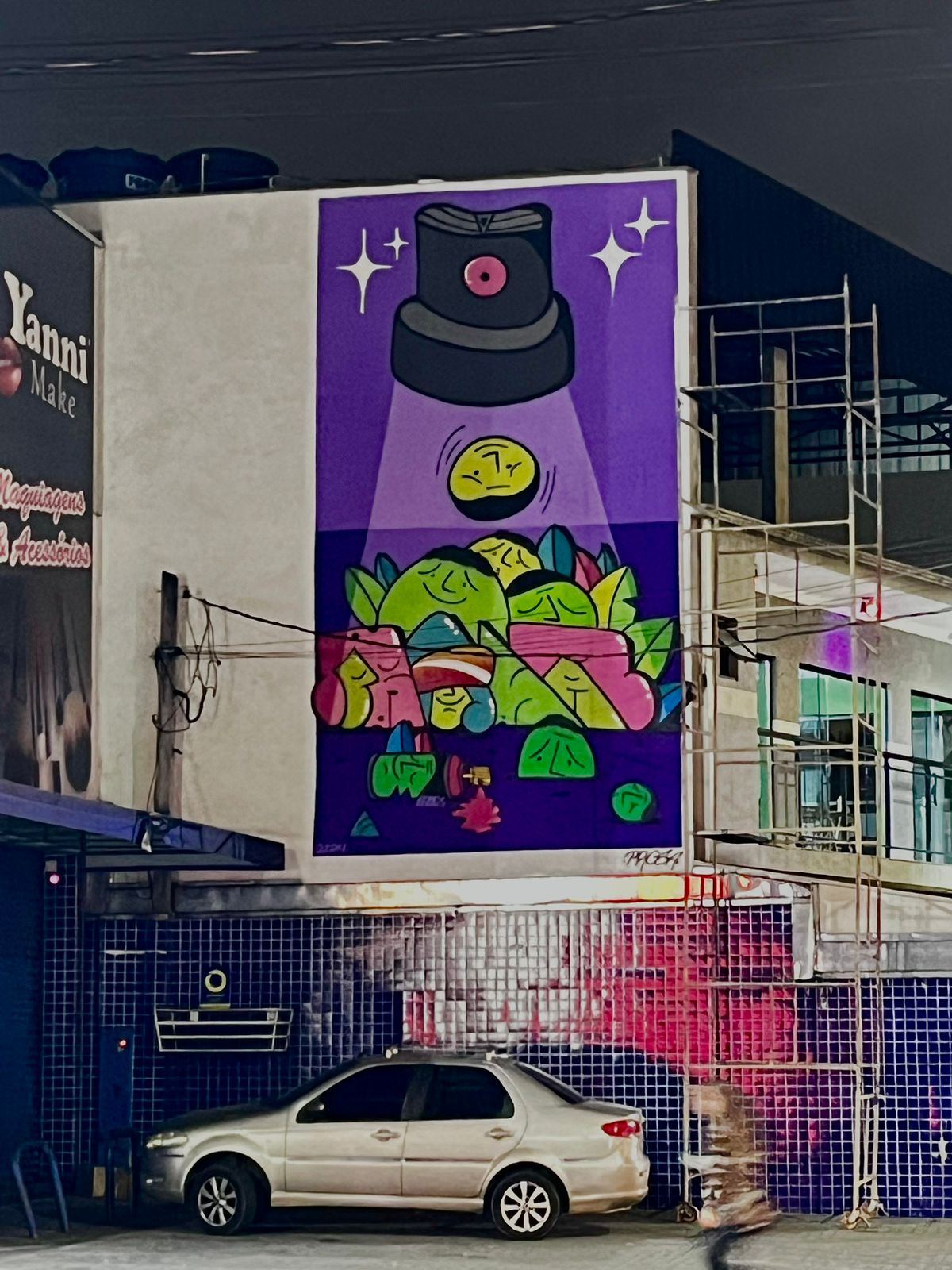 Mural em grande escala em Colombo. Por Diego Prosa. Arte Urbana.