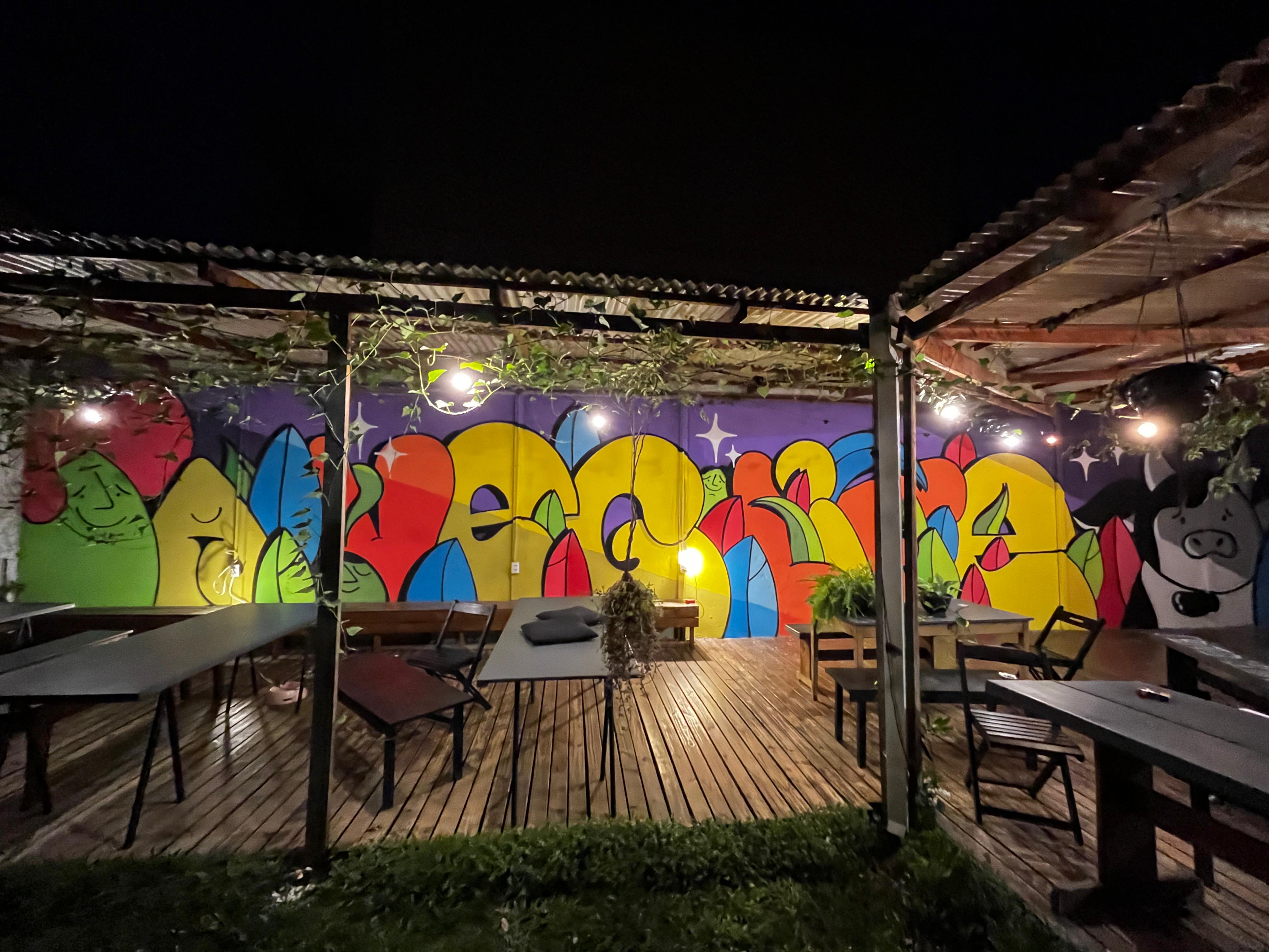 Mural de arte em restaurante de Curitiba. Feito por Prosa Graffiti