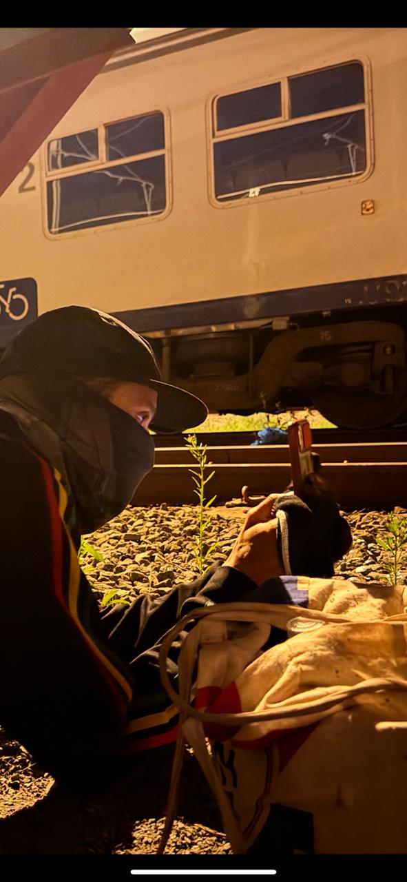 Detalhe de graffiti em trem realizado por Prosa Graffiti na Bélgica, Eurotrip 2025