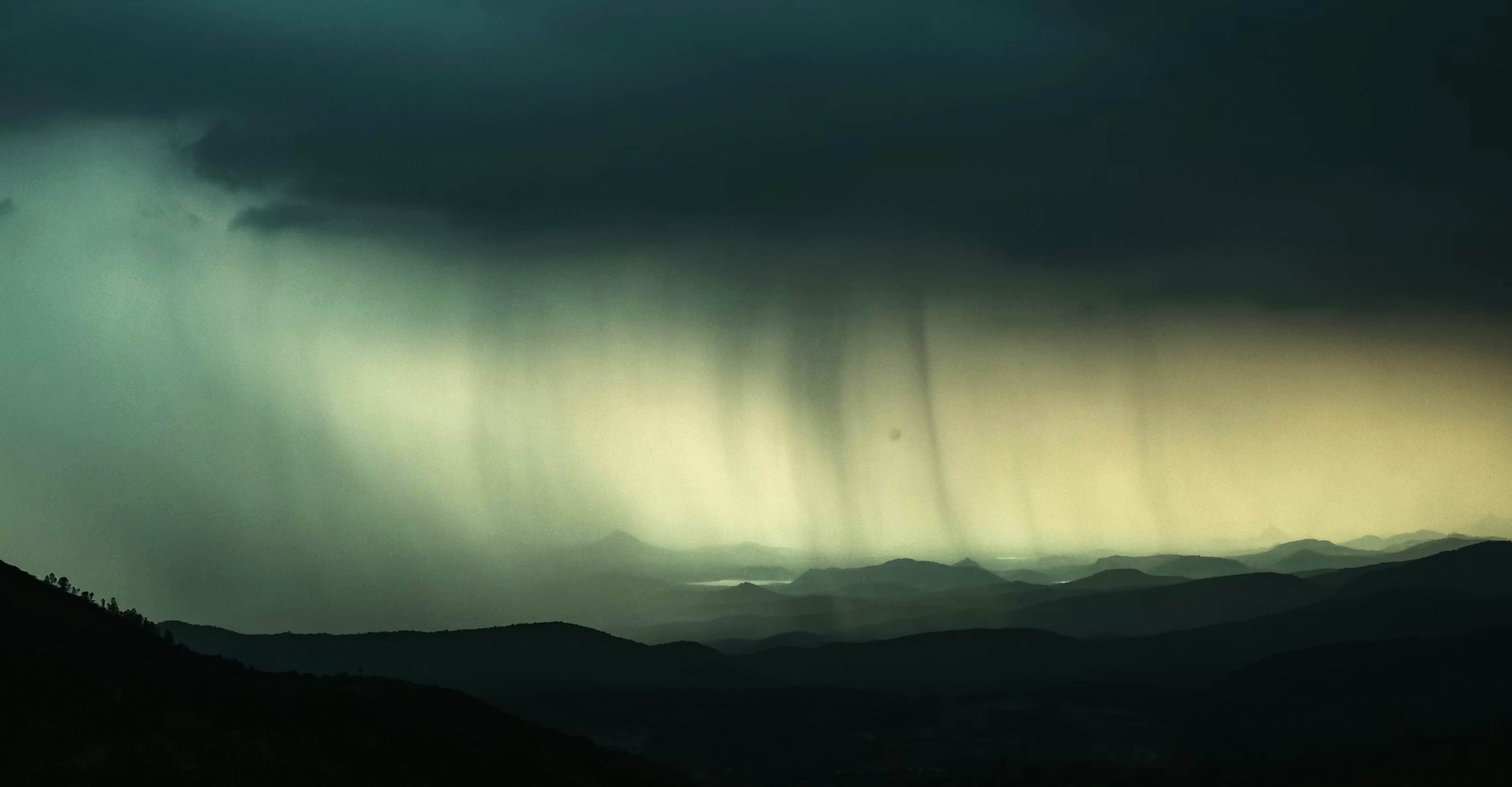 Montanhas e vegetação do Caparaó
