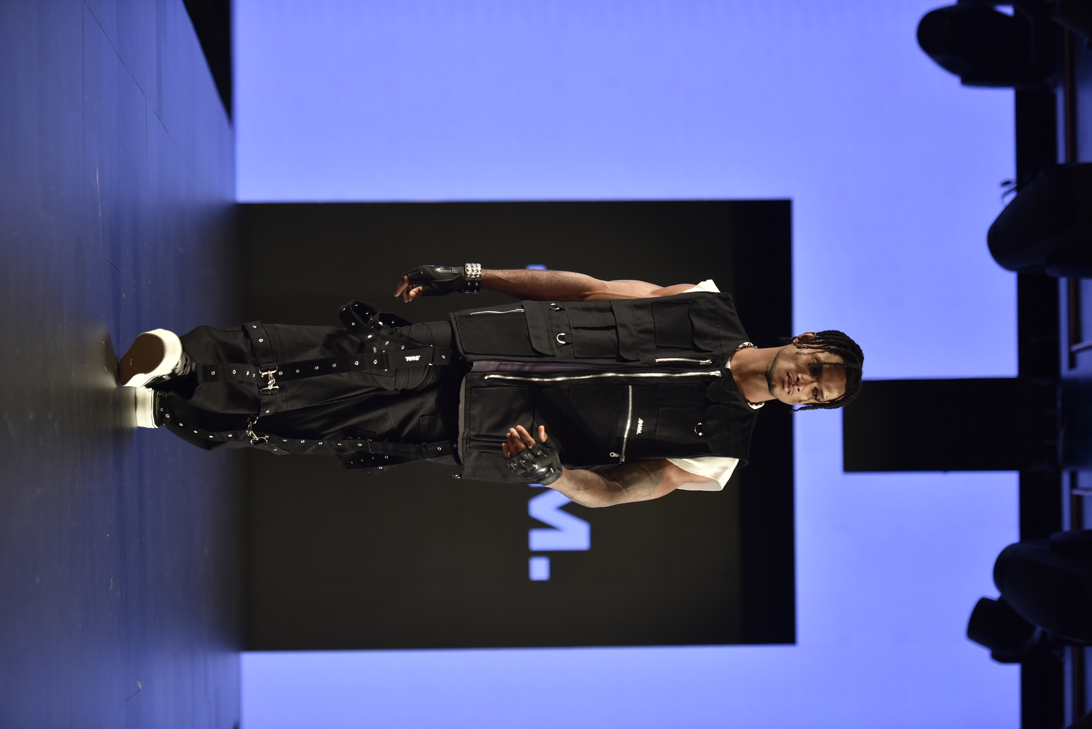 COLECCIÓN HEADSHOT [NYFW] Chaleco Mat-49 - Pantalón M/45.