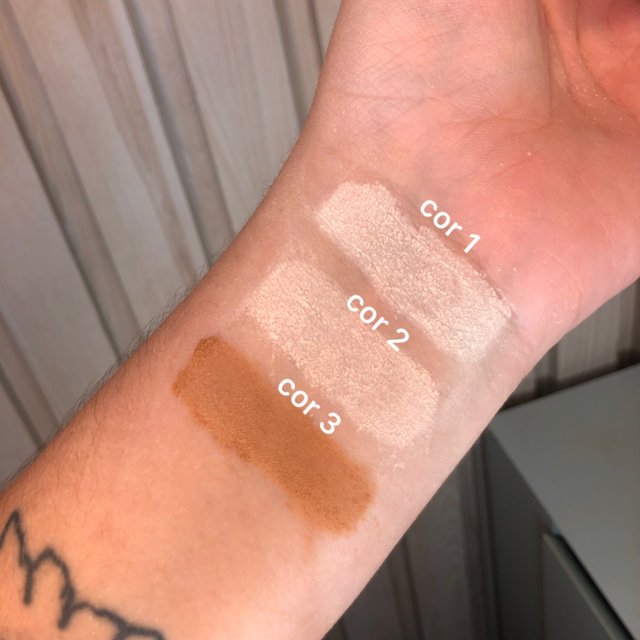 Swatches dos tons 1, 2 e 3 do P&oacute; Facial Solto Plush Fran by Franciny Ehlke
