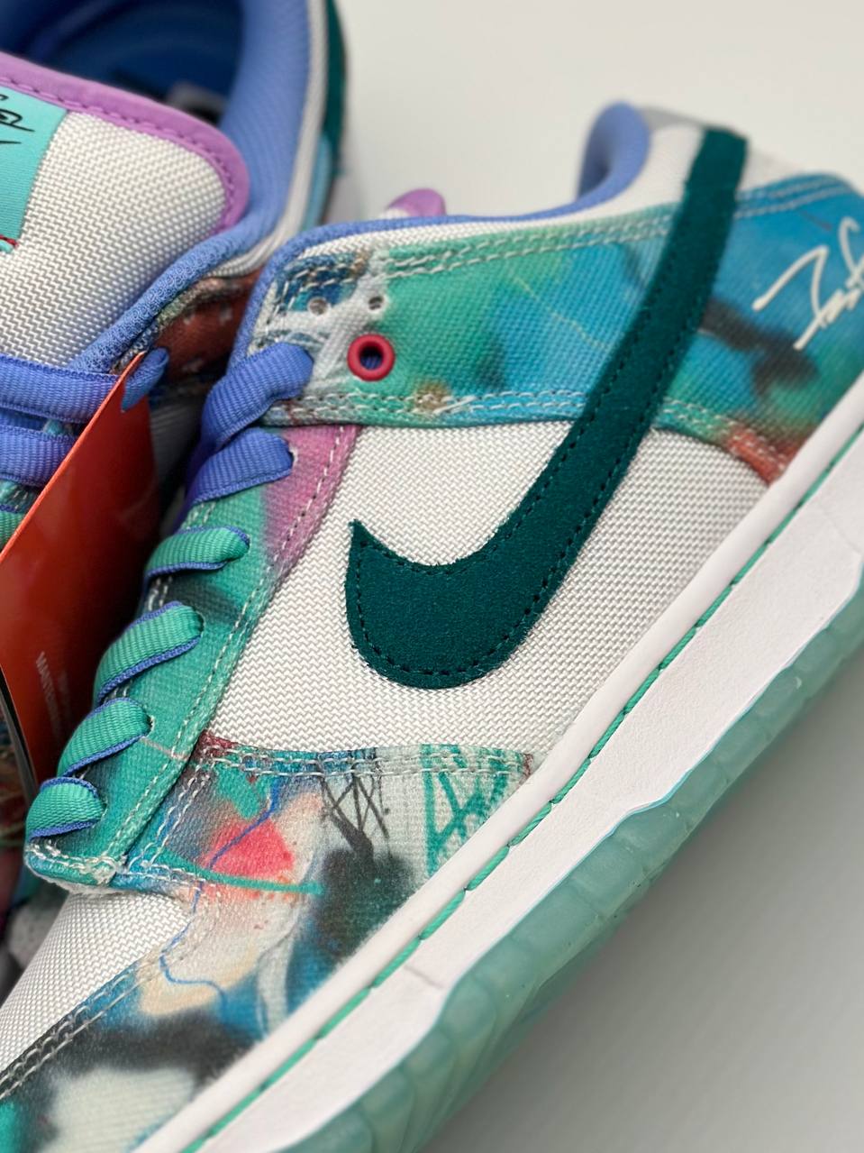 Nike SB Dunk Low Futura Laboratories Yantax