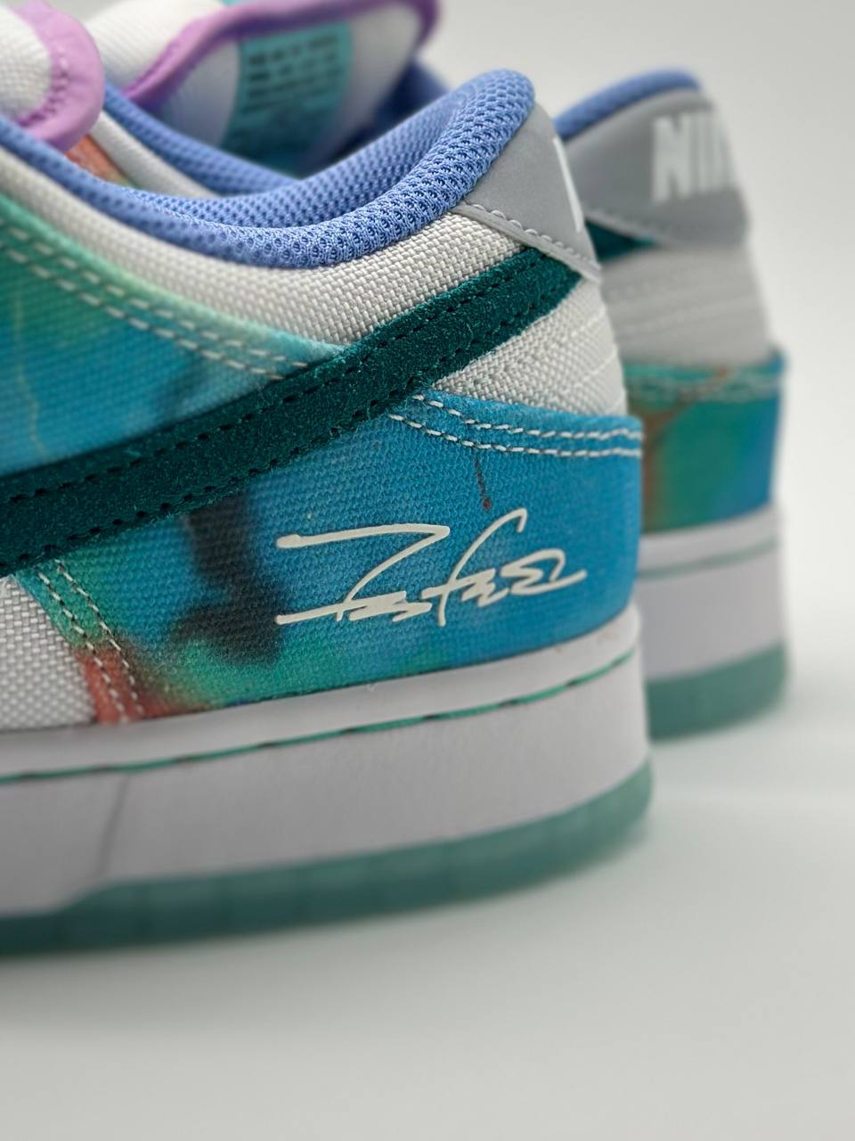 Nike SB Dunk Low Futura Laboratories Yantax