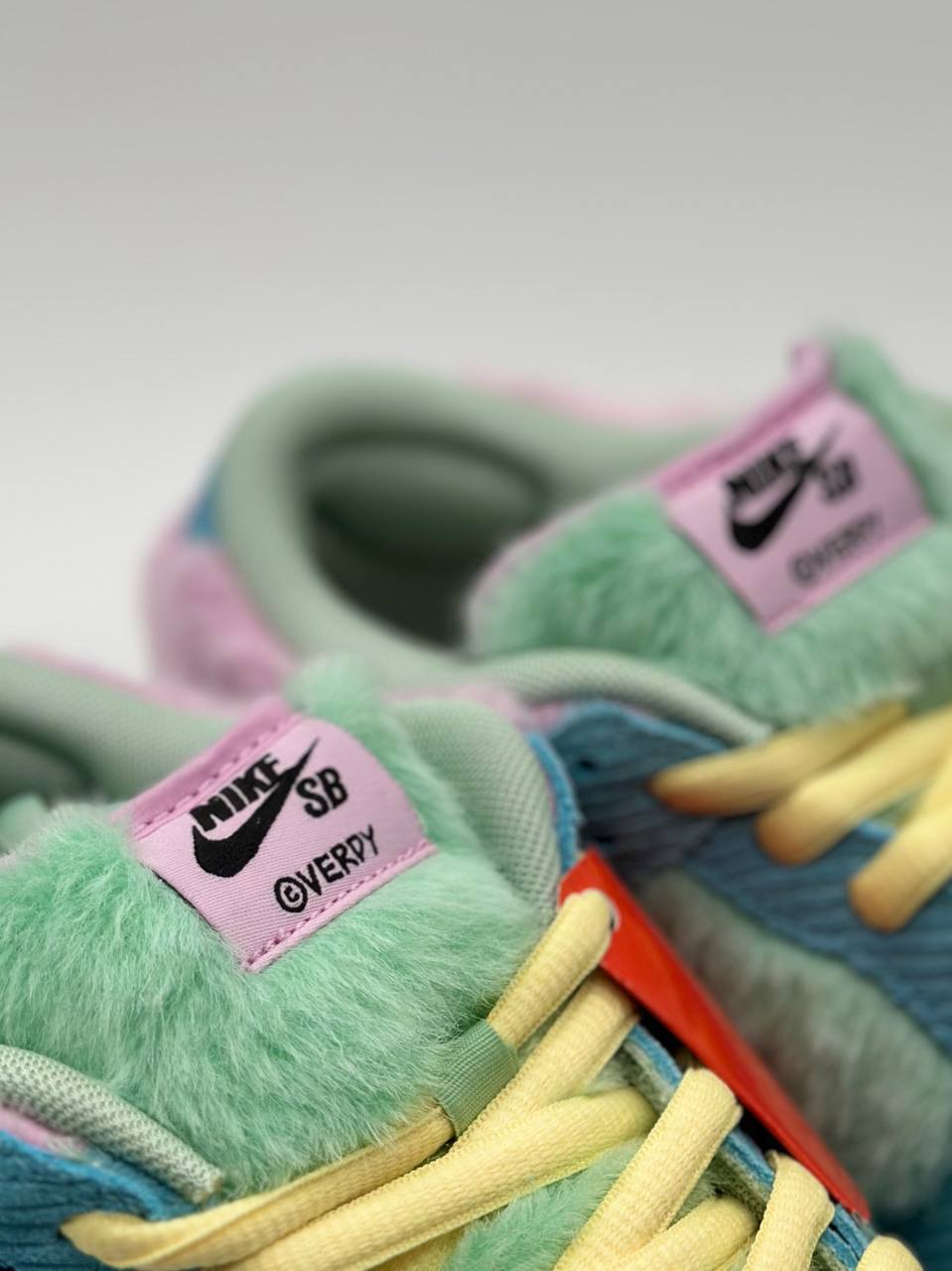 Nike-SB-Dunk-Low-Verdy-Visty