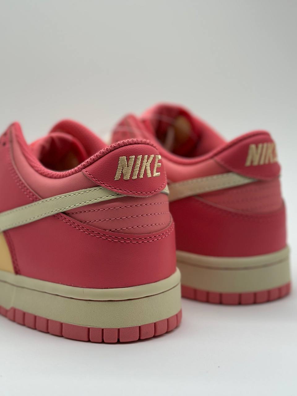 Zapatillas Nike Dunk Low Strawberry Peach Cream