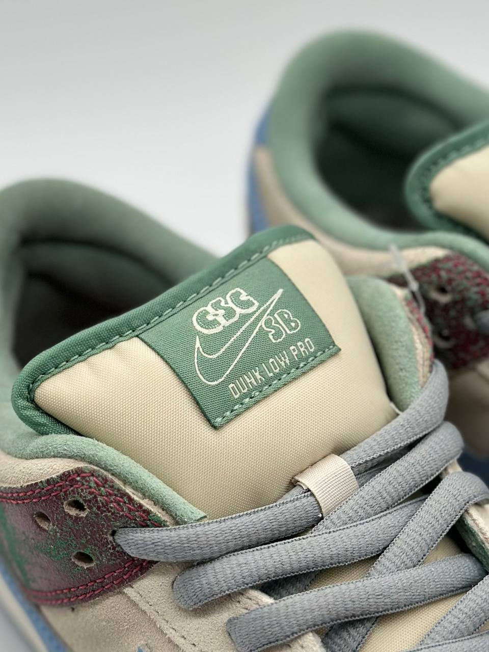 Zapatillas Nike SB Dunk Low Crenshaw Skate Club Lengüeta 