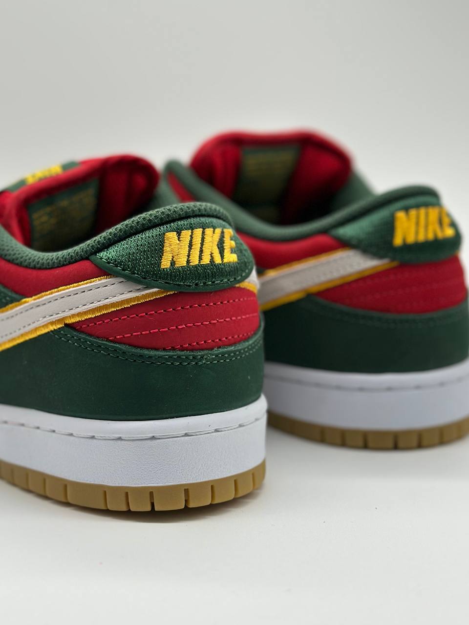 Zapatillas Nike SB Dunk Low Seattle Supersonics