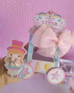 Kit básico de papelaria luxo Circo Rosa na internet