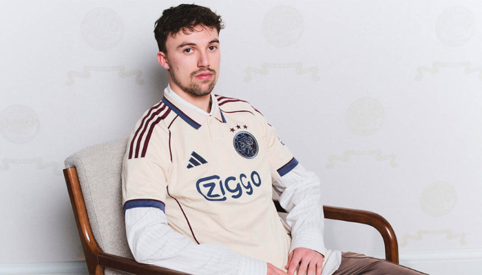Terceira camisa Ajax Adidas 2023/24 versão torcedor bege em homenagem aos 750 anos de Amsterdã.