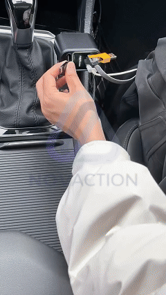 Cargador de auto con luces LED