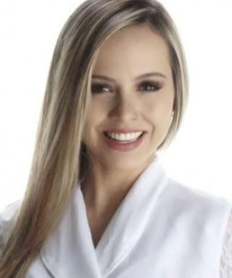 Foto da Dra. Camila Freitas