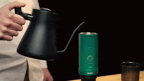 Agregar agua fría o caliente al OutIn Nano