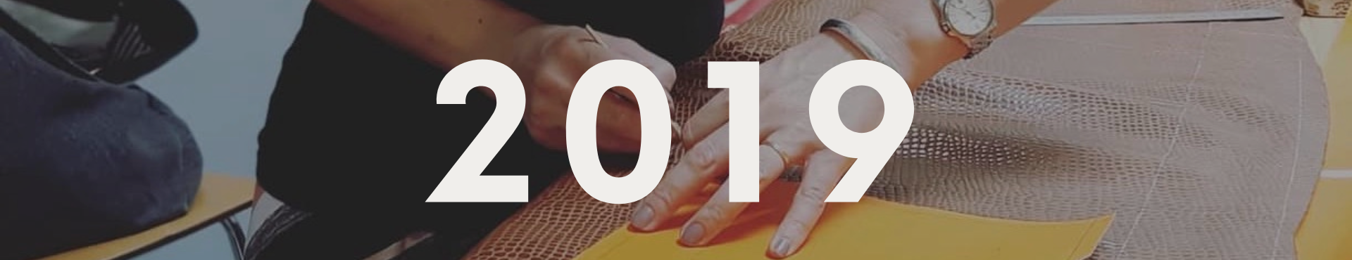 Foto del año 2019 confeccionando una de mis primeras carteras