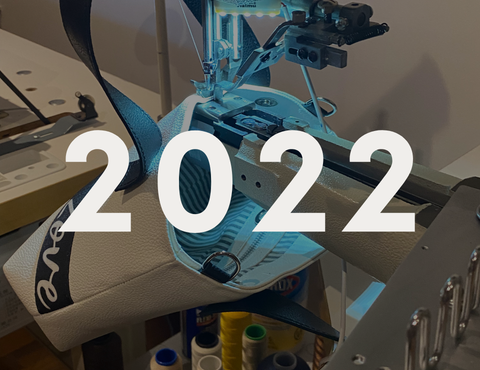 Foto del año 2022 confeccionando un nuevo modelo de cartera