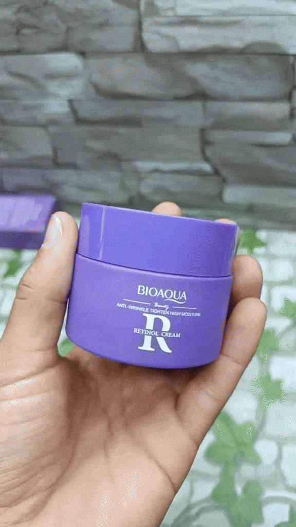 Textura de crema BioAqua Retinol