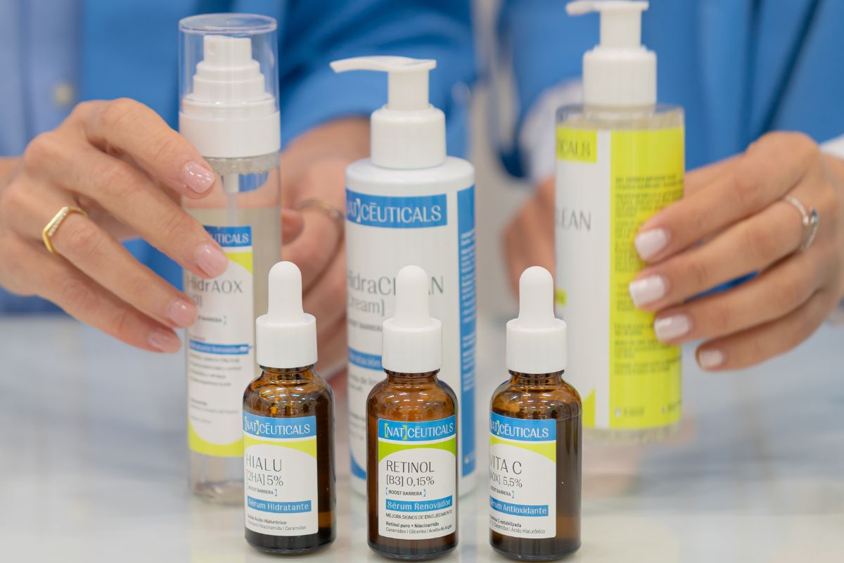 Farmacéuticas de Natceuticals junto a la línea de productos