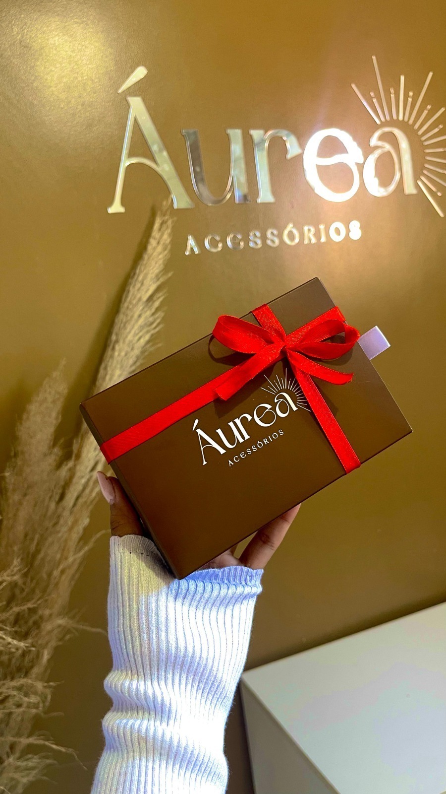 Compre e ganhe uma caixinha personalizada pronta para presentear