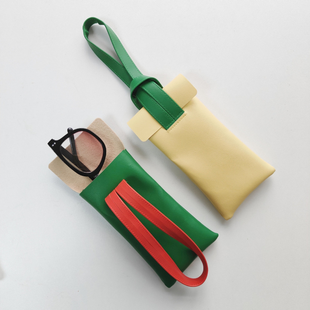 Estuche de diseño minimalista mujer