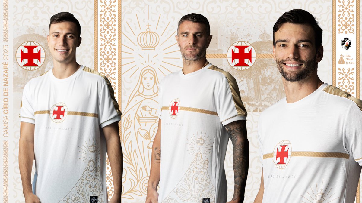 Jogadores do Vasco usando a camisa Vasco da Gama Círio de Nazaré 2025 Kappa, Léo Jardim e Vegetti