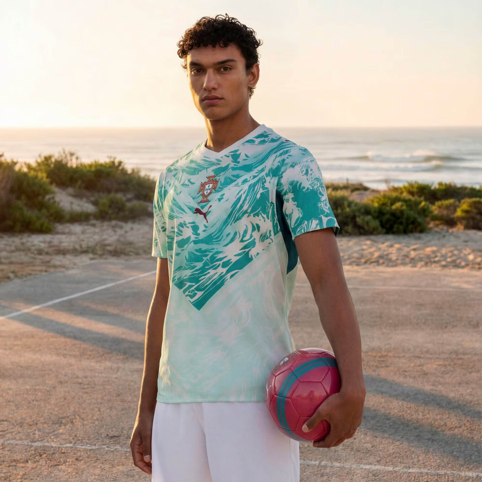 Detalhes camisa Portugal 2026 branca Puma