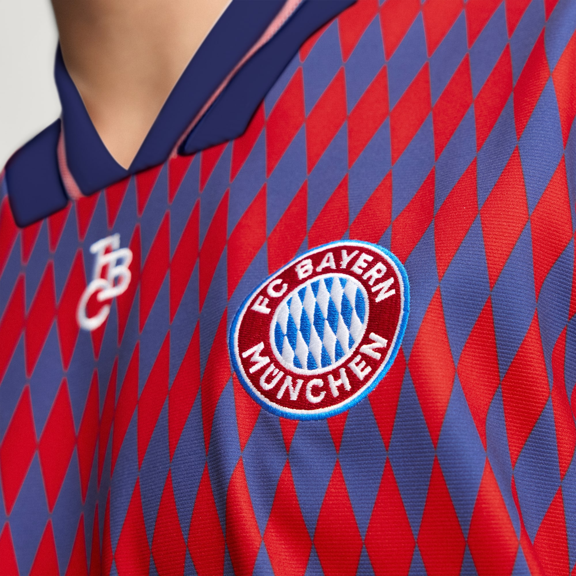Camisa Bayern de Munique Adidas Lifestyler 2026 Xadrez Azul e Vermelho