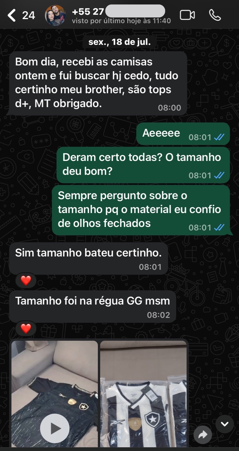 Cliente vestindo a camisa do Botafogo 25/26