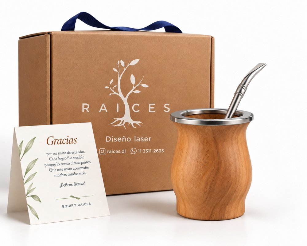 Kit Esencial: mate de algarrobo con logo grabado y bombilla
