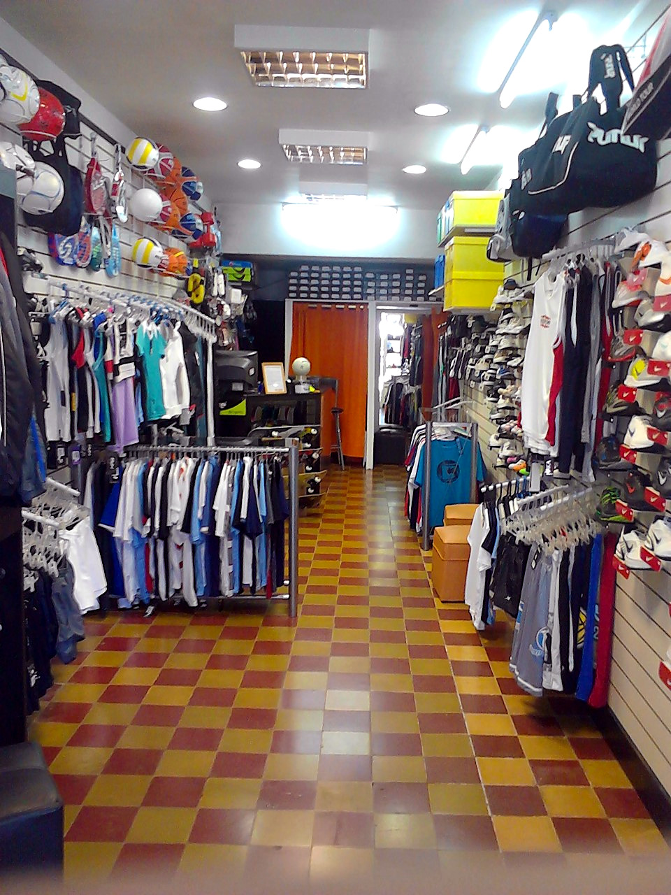 Interior de Hay Equipo General Alvear en 2009