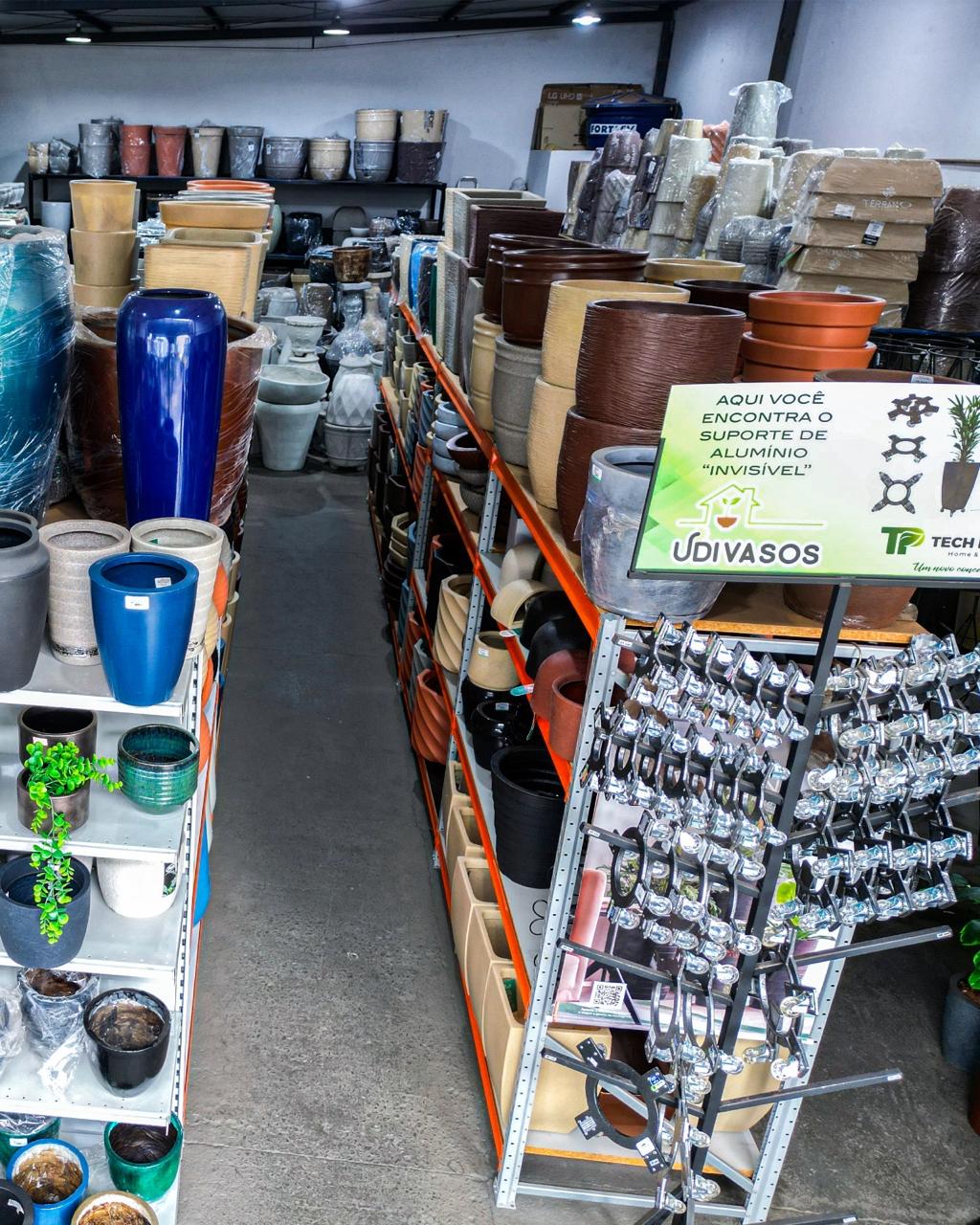 Nossa Loja com variedades em vasos